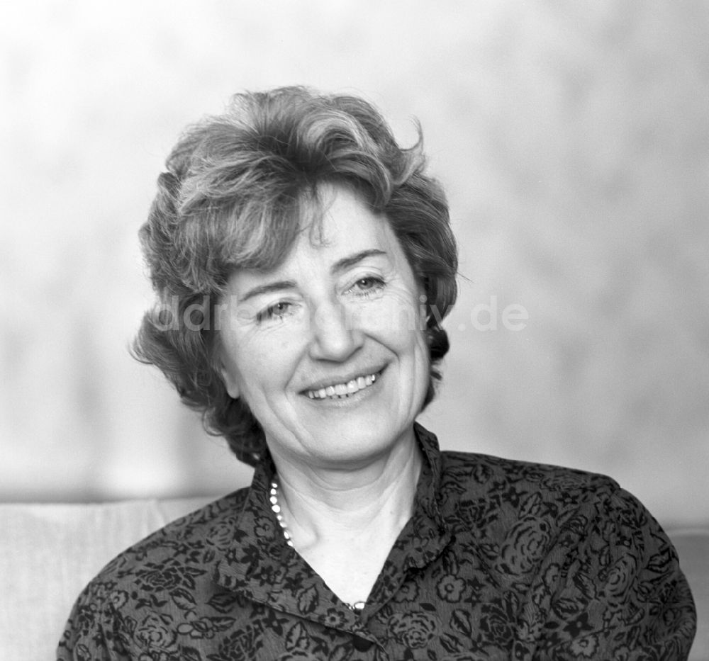 Berlin - Lichtenberg: Professor Dr. Christa Luft im Porträt in Berlin - Lichtenberg