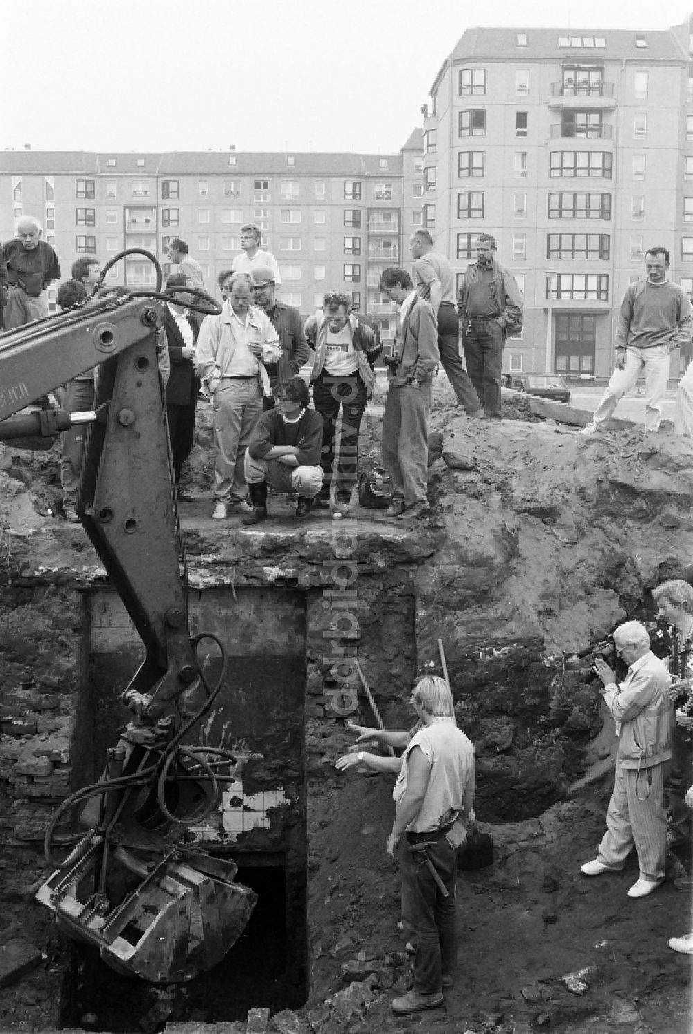 DDR-Bildarchiv: Berlin - Reste der Bunkeranlagen Führerbunker - Reichskanzlei in Berlin in der DDR