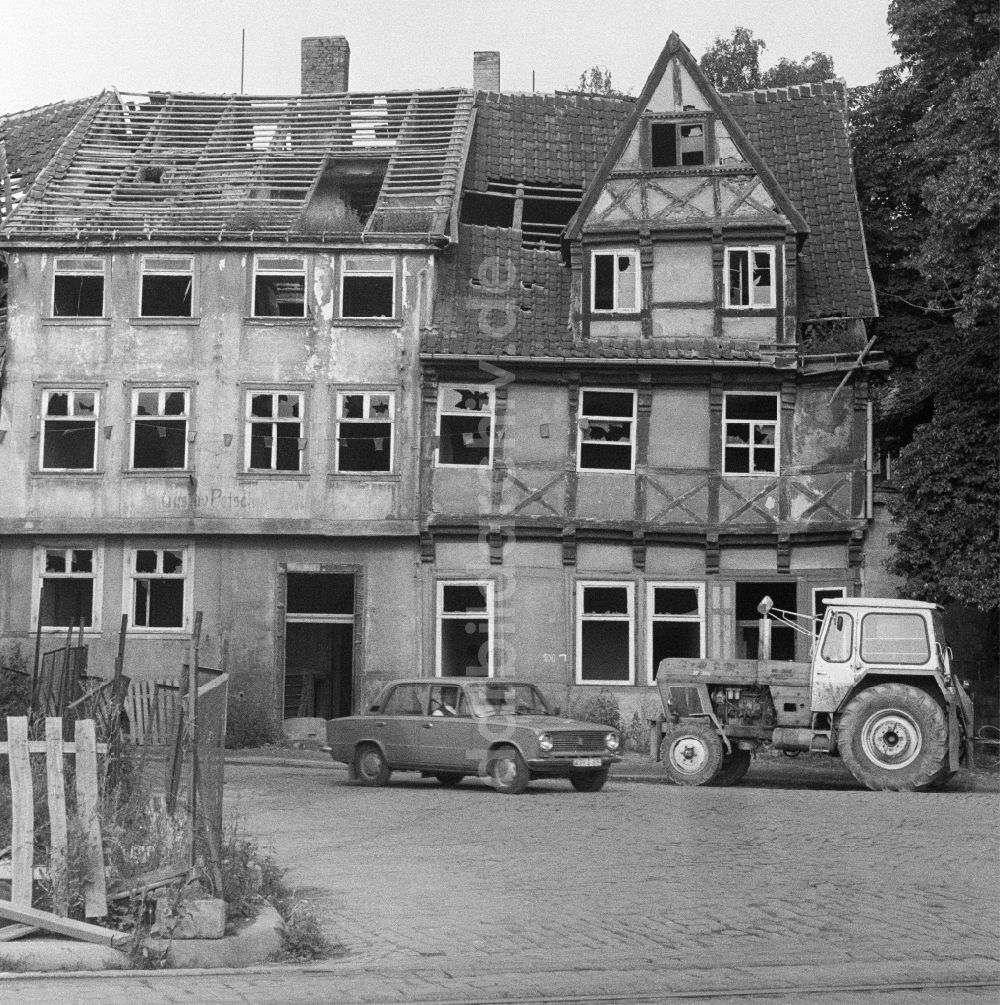 DDR-Fotoarchiv: Halberstadt - Ruine des Fachwerkbaus Bei den Spritzen in Halberstadt in Sachsen-Anhalt in der DDR