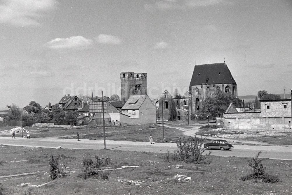 DDR-Bildarchiv: Halberstadt - Ruine des Kirchenbauwerk St. Peter und Paul - Paulskirche in Halberstadt in Sachsen-Anhalt in der DDR