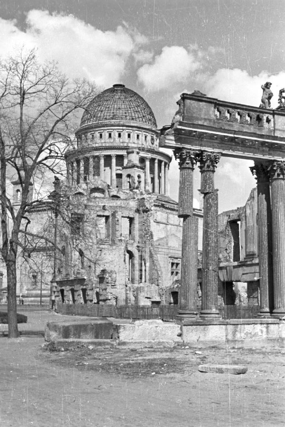 Potsdam: Ruine des Stadtschloß Potsdam