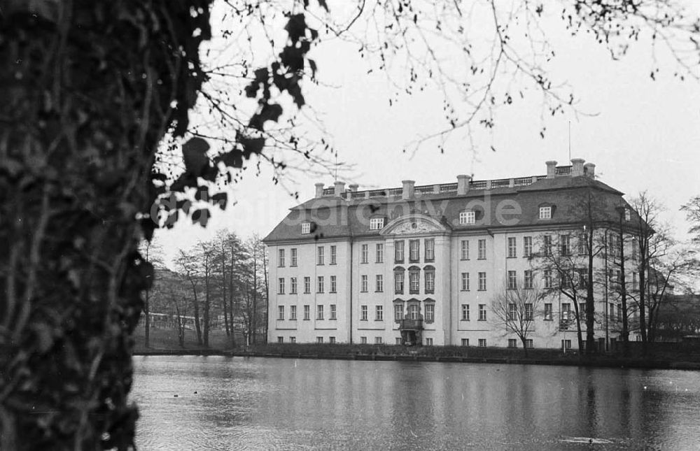 DDR-Fotoarchiv: Berlin / Köpenick - 13.02.92 Schloss Köpenick