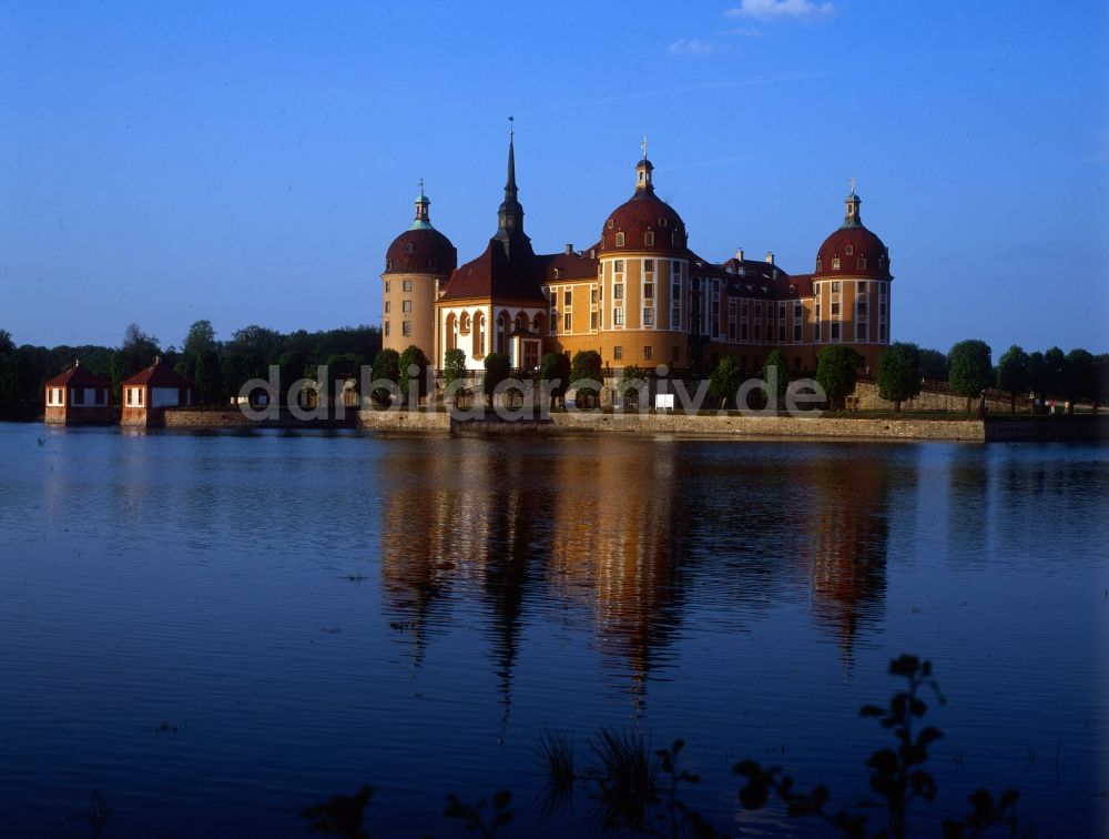 DDR-Fotoarchiv: Moritzburg - Schloss Moritzburg in Moritzburg in Sachsen