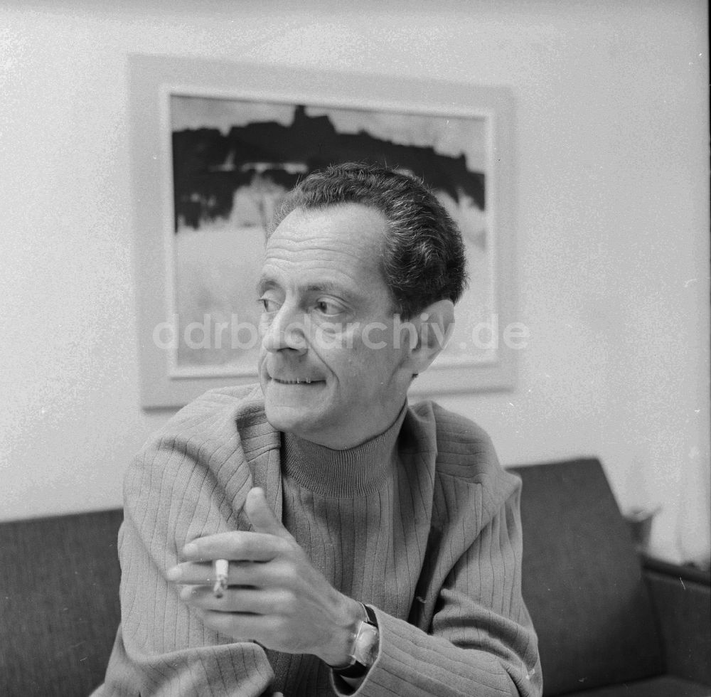 DDR-Fotoarchiv: Zeuthen - Schriftsteller Dieter Noll (1927 - 2008) in Zeuthen in Brandenburg in der DDR