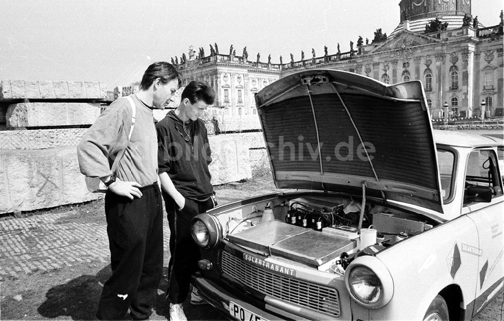 DDR-Fotoarchiv: - Solar - Trabant Umschlag:7358