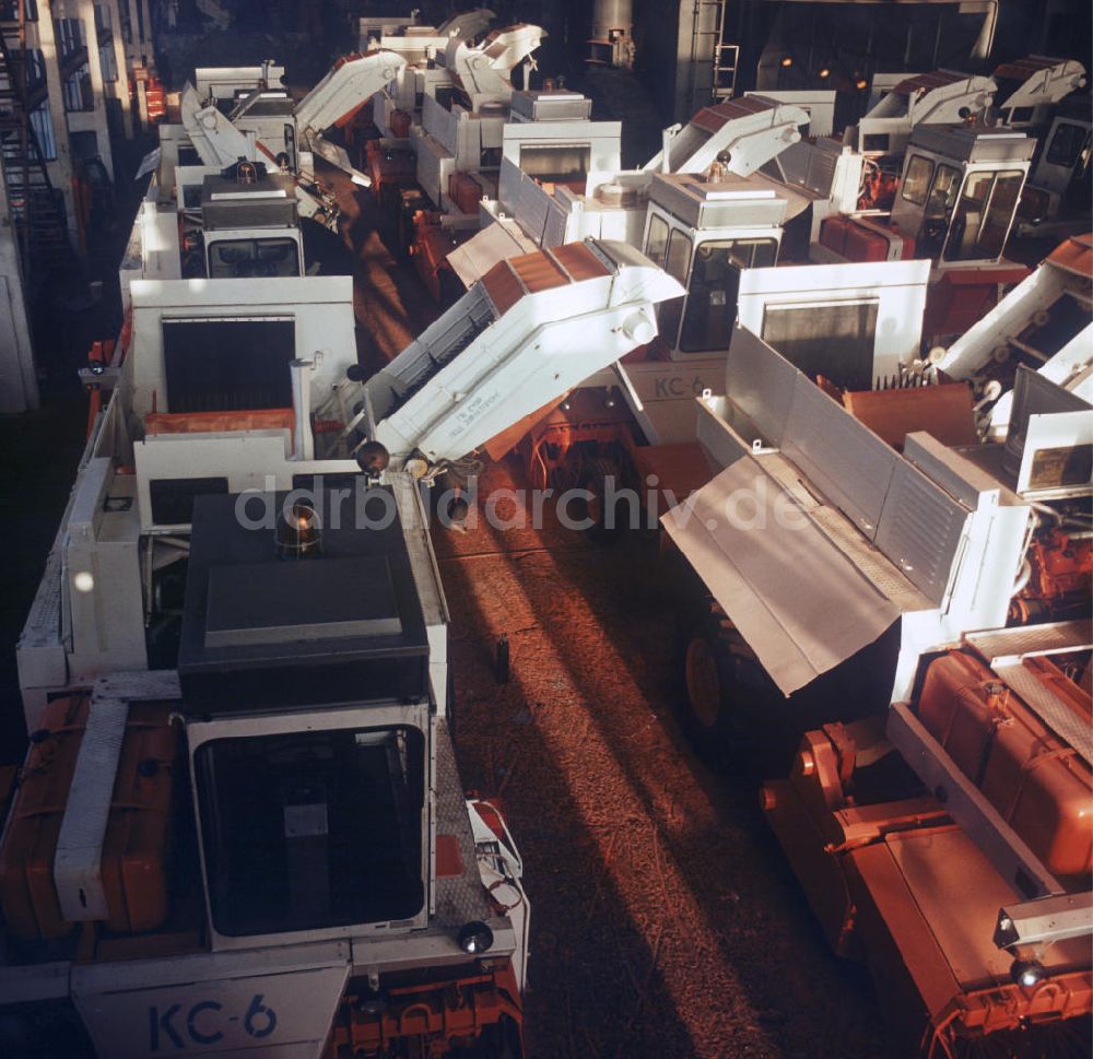 DDR-Bildarchiv: Ternopil - Sowjetunion - Produktion Landmaschinen 1975