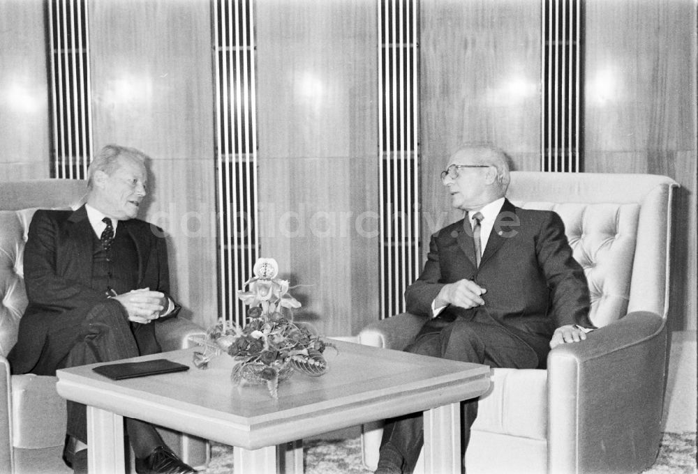DDR-Bildarchiv: Berlin - SPD - Vorsitzender Willy Brandt im Staatsratsgebäude in Berlin, der ehemaligen Hauptstadt der DDR, Deutsche Demokratische Republik
