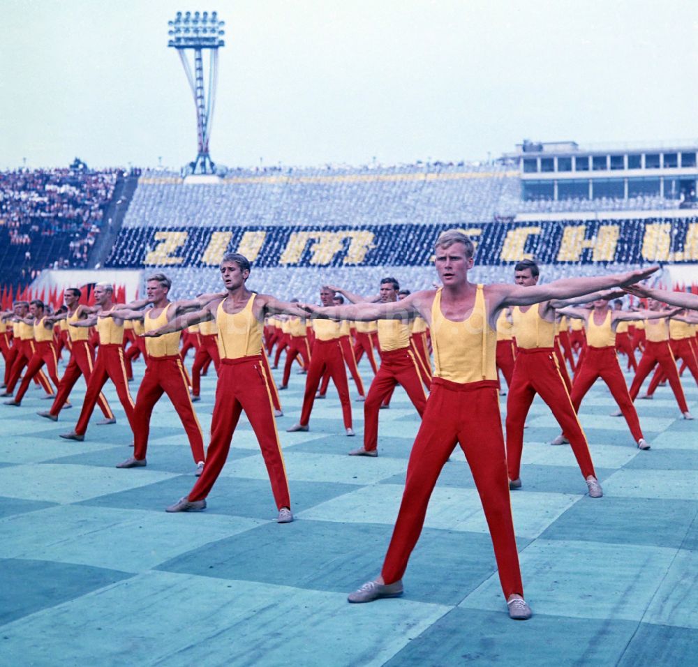 Leipzig: Sportler auf dem Turn- und Sportfest 1969 in Leipzig
