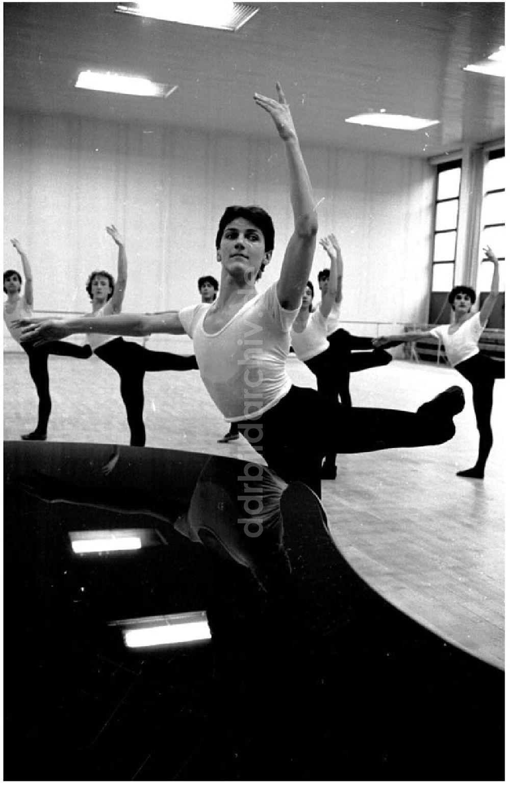 DDR-Bildarchiv: Berlin - 24.01.1986 Staatliche Ballettschule.