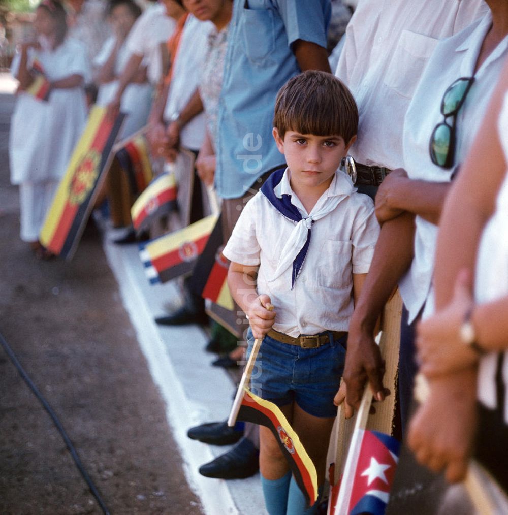 DDR-Fotoarchiv: Havanna - Staatsbesuch Erich Honecker 1974 in Kuba / Cuba - Empfang