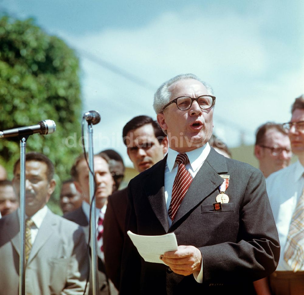DDR-Bildarchiv: Santiago de Cuba - Staatsbesuch Erich Honecker 1974 in Kuba / Cuba - Rede