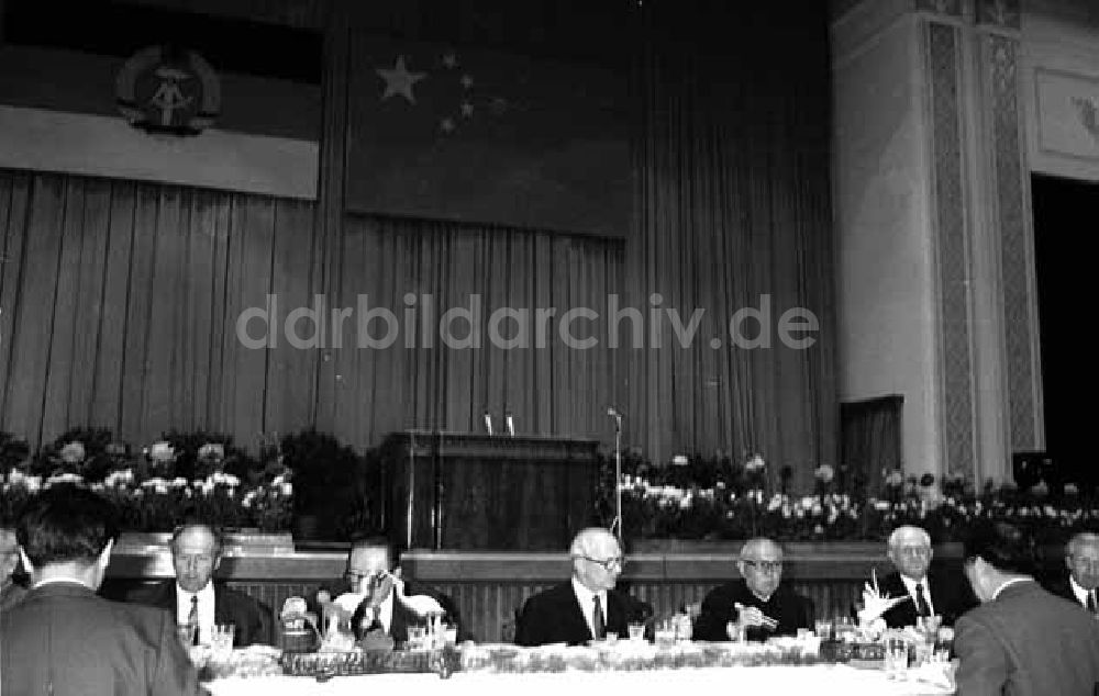 DDR-Bildarchiv: Peking - Staatsbesuch Erich Honecker in Peking / China