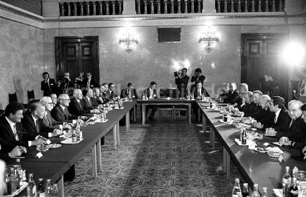 DDR-Bildarchiv: Budapest (Ungarn) - Staatsbesuch Erich Honecker in Ungarn