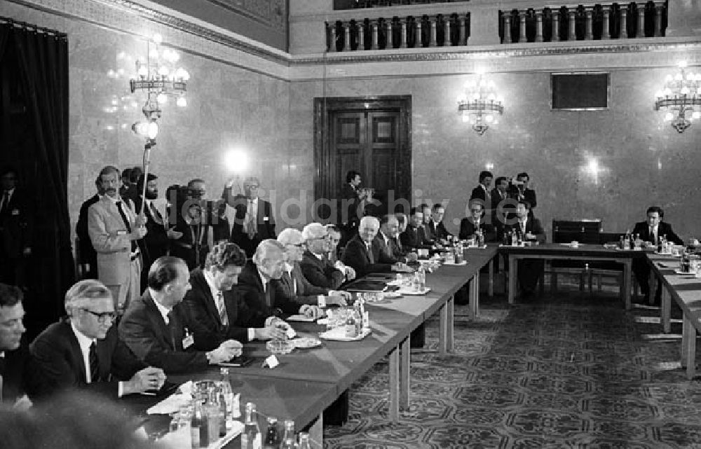 DDR-Fotoarchiv: Budapest (Ungarn) - Staatsbesuch Erich Honecker in Ungarn