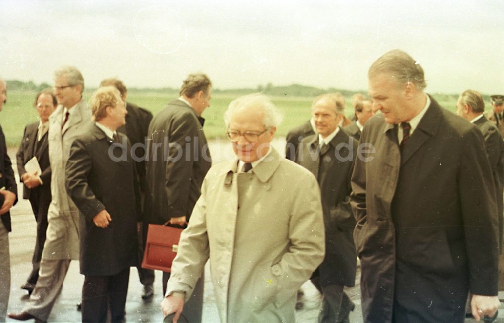 Peenemünde: Staatsbesuch Ministerpräsident Olof Palme auf dem Flughafen in Peenemünde in Mecklenburg-Vorpommern in der DDR