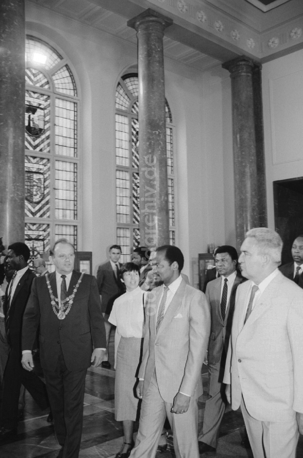 Berlin: Staatsbesuch Mosambik des Präsidenten Joaquim Alberto Chissano im Roten Rathaus von Berlin, der ehemaligen Hauptstadt der DDR, Deutsche Demokratische Republik
