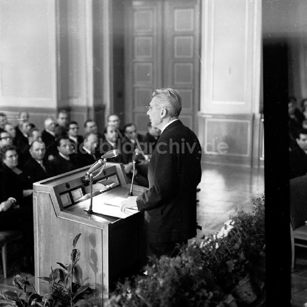 Berlin: Stadtverordnetenversammlung zum 20. Jahrestag der DDR