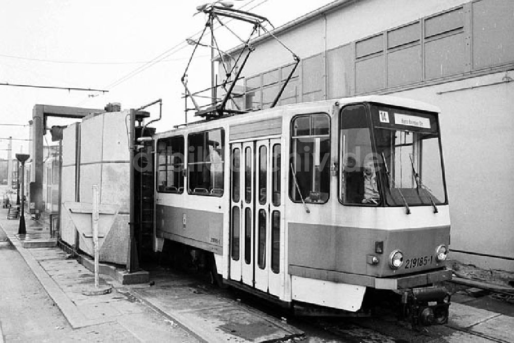 DDR-Fotoarchiv: Berlin - Straßenbahnanlage in der Siegfriedstraße in Berlin Umschlagnr.: 312 Foto: Winkler