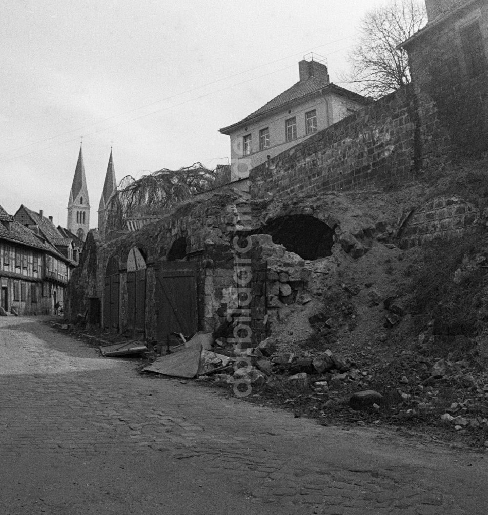 DDR-Fotoarchiv: Halberstadt - Stützmauer Peterstreppe in Halberstadt in Sachsen-Anhalt in der DDR