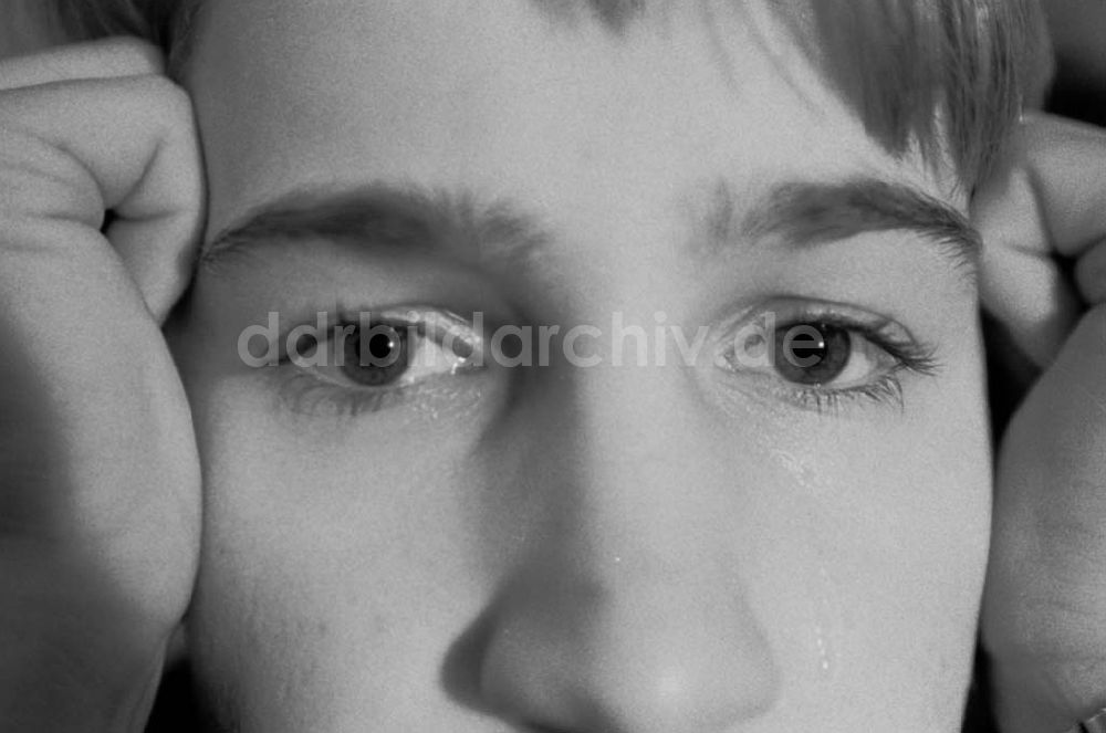 DDR-Bildarchiv: Berlin - Thema: Augen von Jugendlichen Foto:Lange Umschlagsnummer: 1992-10
