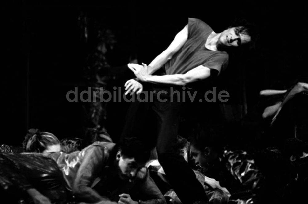 Berlin: Thema: Ballett Udine Komische Oper in Berlin Foto:Lange Umschlagsnummer: 1992-13