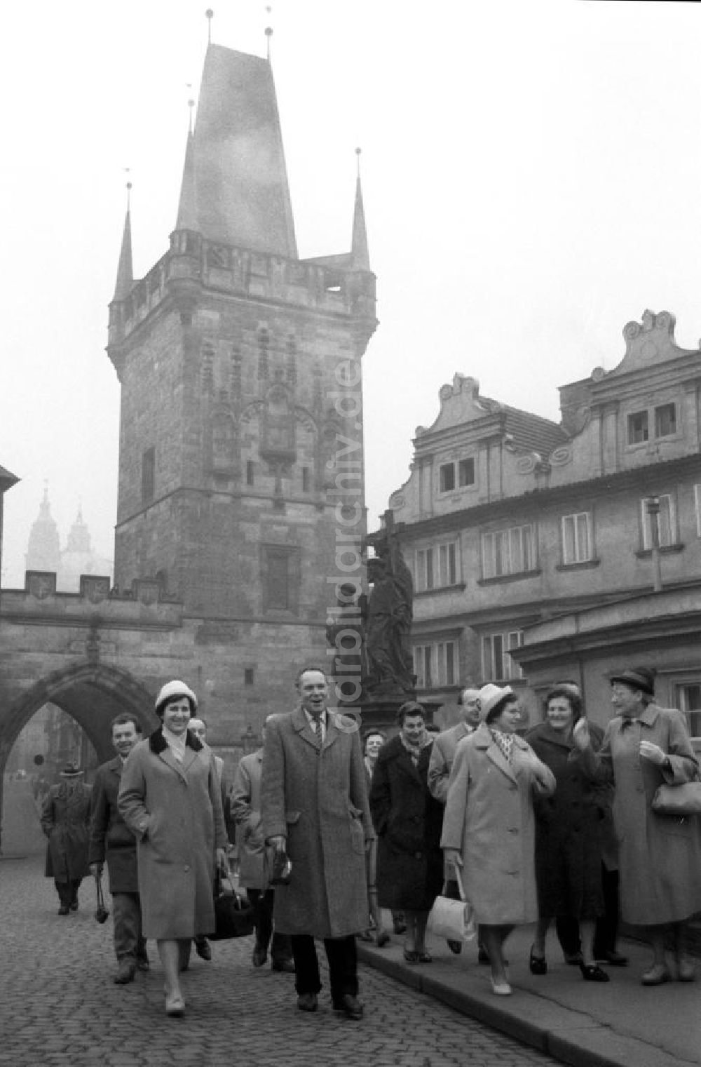 DDR-Bildarchiv: Prag - Touristen in Prag