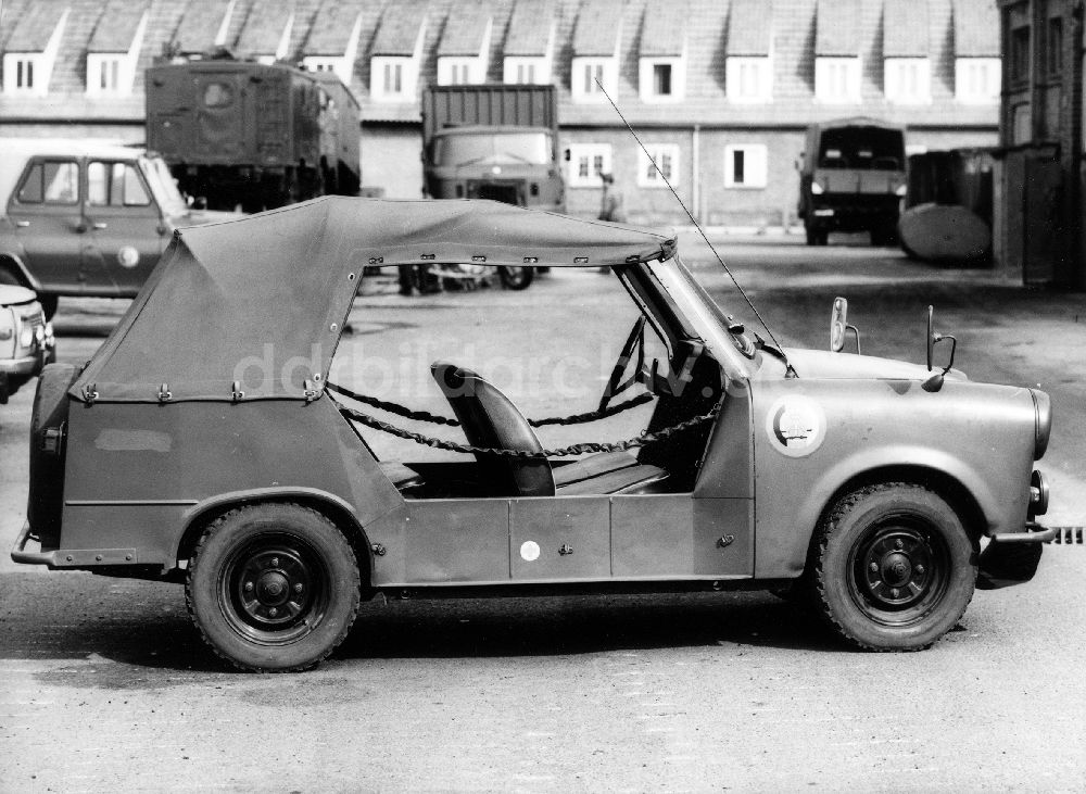 DDR-Fotoarchiv: Abbenrode - Trabant Kübelwagen im Fuhrpark der Grenztruppen der DDR