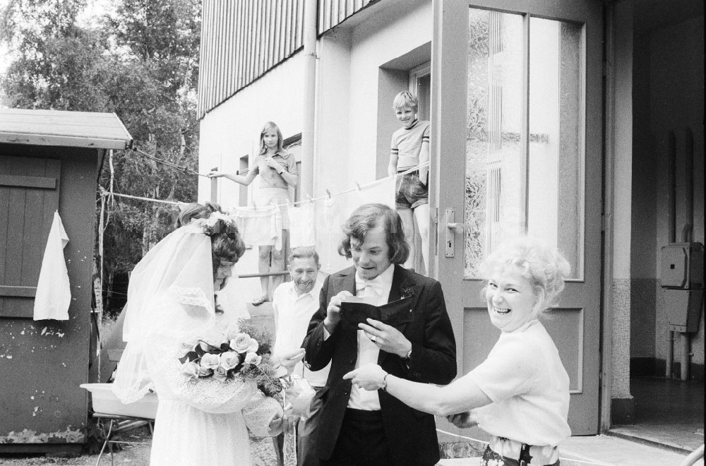 DDR-Bildarchiv: Scheibenberg - Traditionelle Hochzeit in Scheibenberg in Sachsen in der DDR