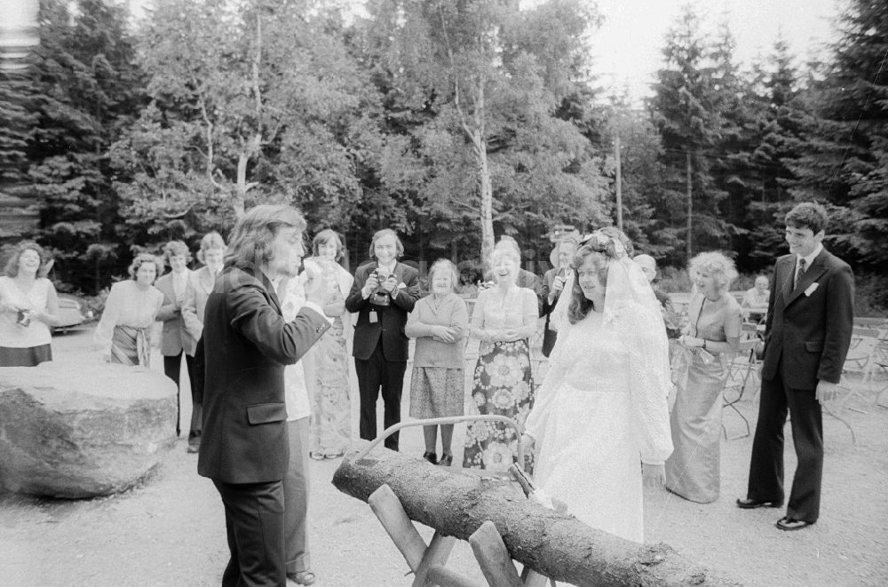 DDR-Fotoarchiv: Scheibenberg - Traditionelle Hochzeit in Scheibenberg in Sachsen in der DDR