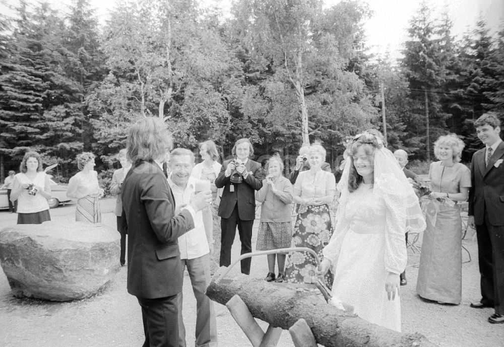 Scheibenberg: Traditionelle Hochzeit in Scheibenberg im Bundesland Sachsen auf dem Gebiet der ehemaligen DDR, Deutsche Demokratische Republik