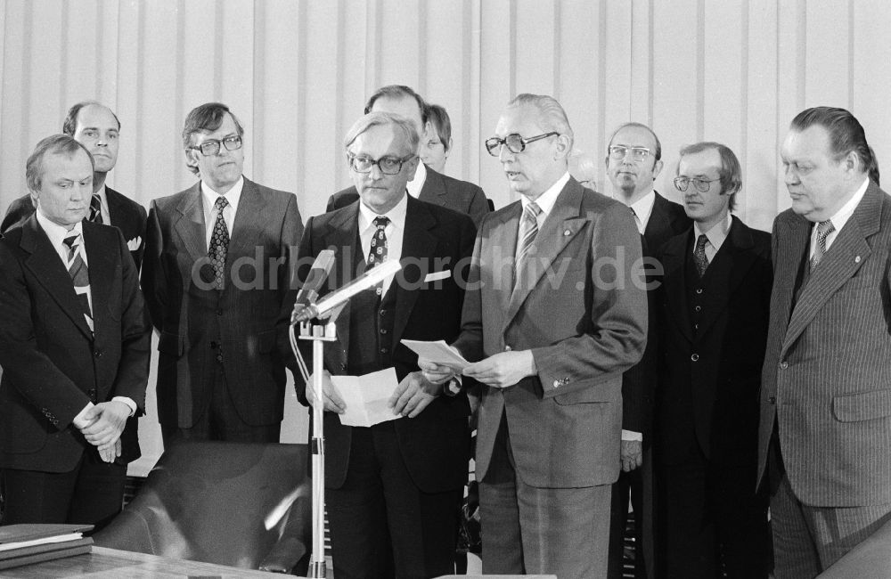 DDR-Bildarchiv: Berlin - Transitabkommen mit BRD unterzeichnet in Berlin, der ehemaligen Hauptstadt der DDR, Deutsche Demokratische Republik