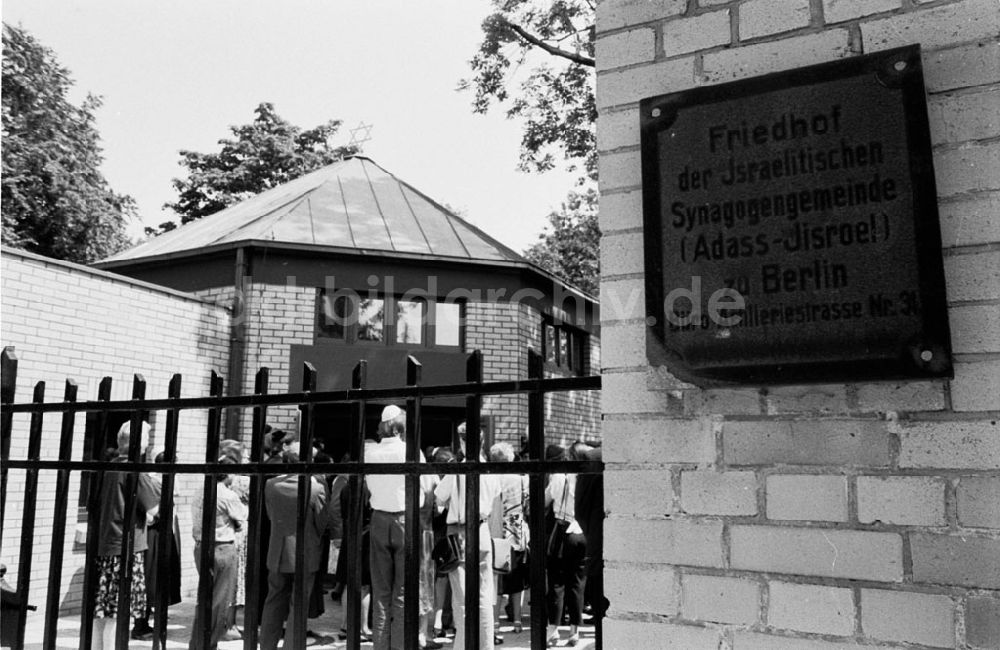 DDR-Fotoarchiv: Berlin - Weißensee - Trauerhalle jüdischer Friedhof Weißensee Foto: Winkler Umschlagnummer: 568