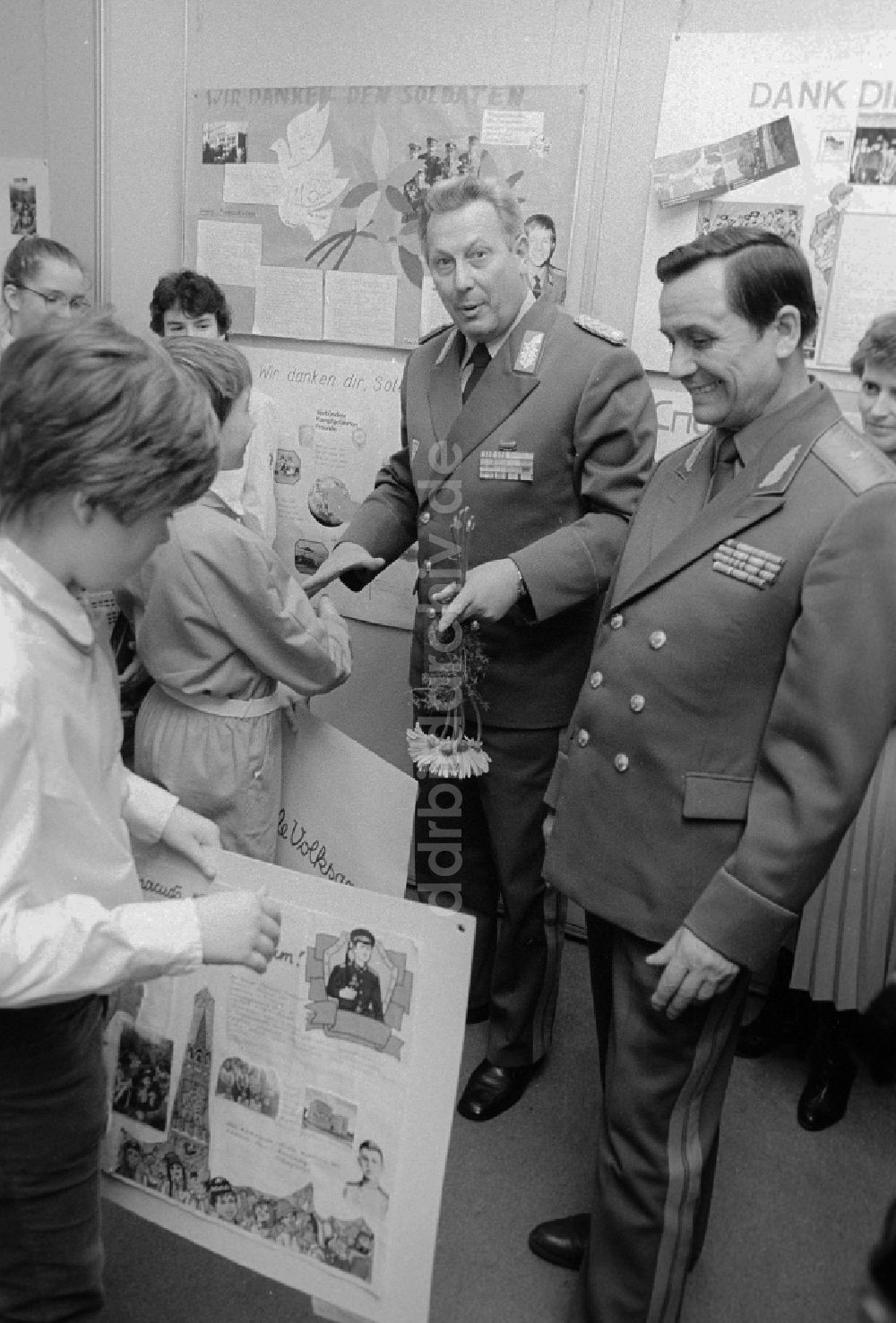 DDR-Fotoarchiv: Berlin - Treffen im Haus der Deutsch-Sowjetischen Freundschaft (DSF) in Berlin, der ehemaligen Hauptstadt der DDR, Deutsche Demokratische Republik
