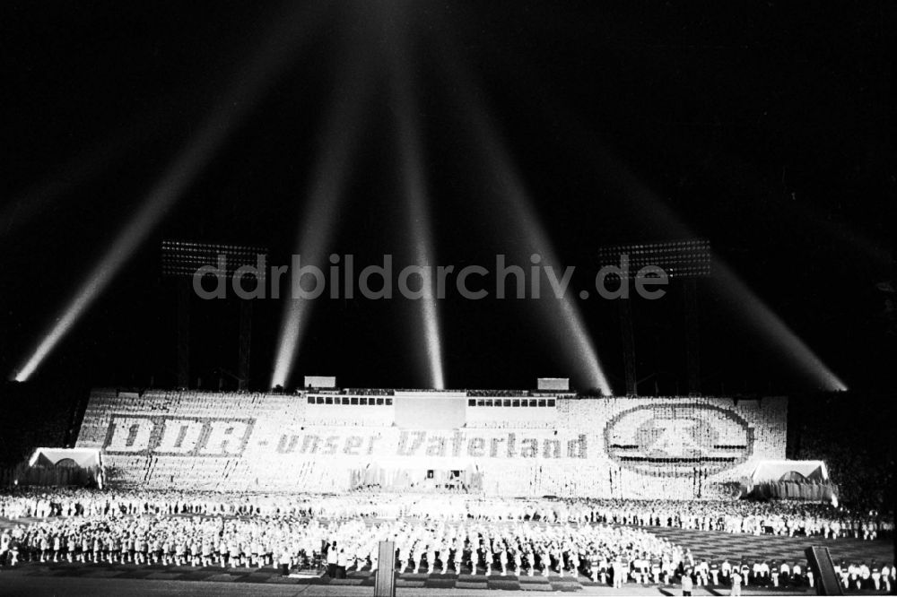 Leipzig: Turn- und Sportfest Spartakiade in Leipzig in Sachsen in der DDR