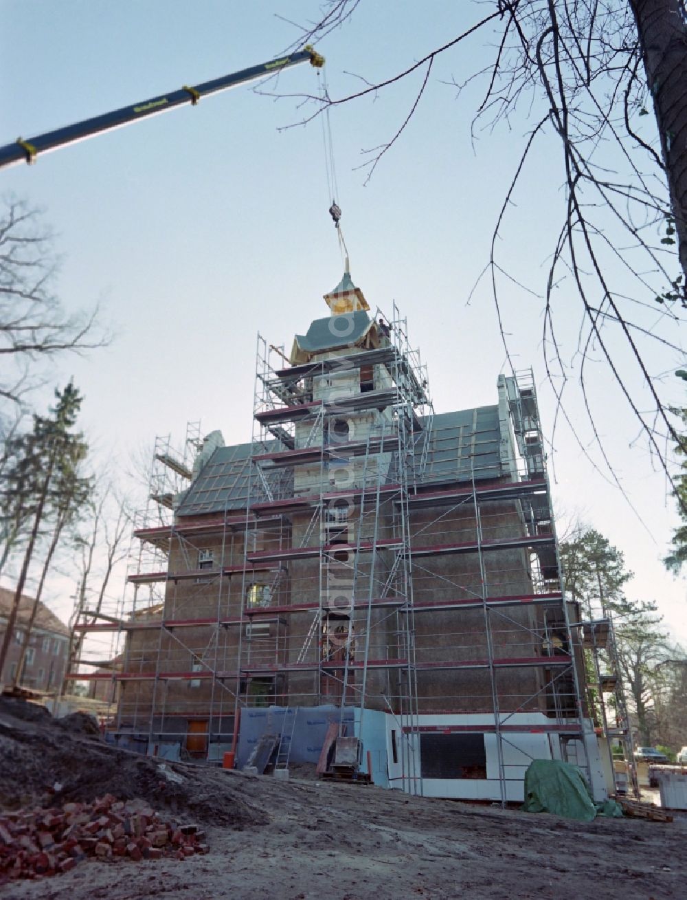 DDR-Bildarchiv: Potsdam - Umbau und Sanierung einer Villa in der Spitzweggasse im Ortsteil Babelsberg in Potsdam in Brandenburg in der DDR