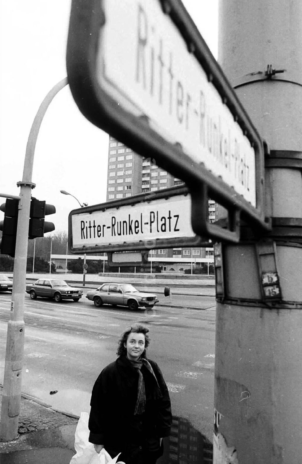 DDR-Bildarchiv: Berlin - 14.02.92 Umbnennung des Leninplatzes in Ritter-Runkel-Platz