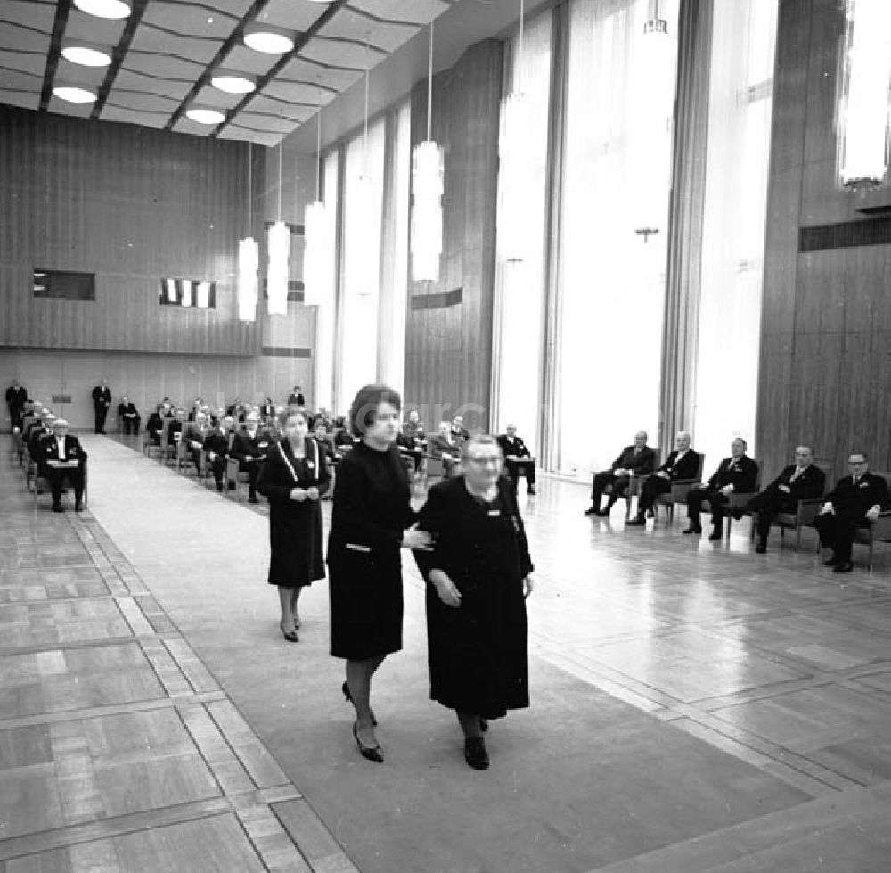 DDR-Fotoarchiv: Berlin - Umschlagsnr.: 1966-39