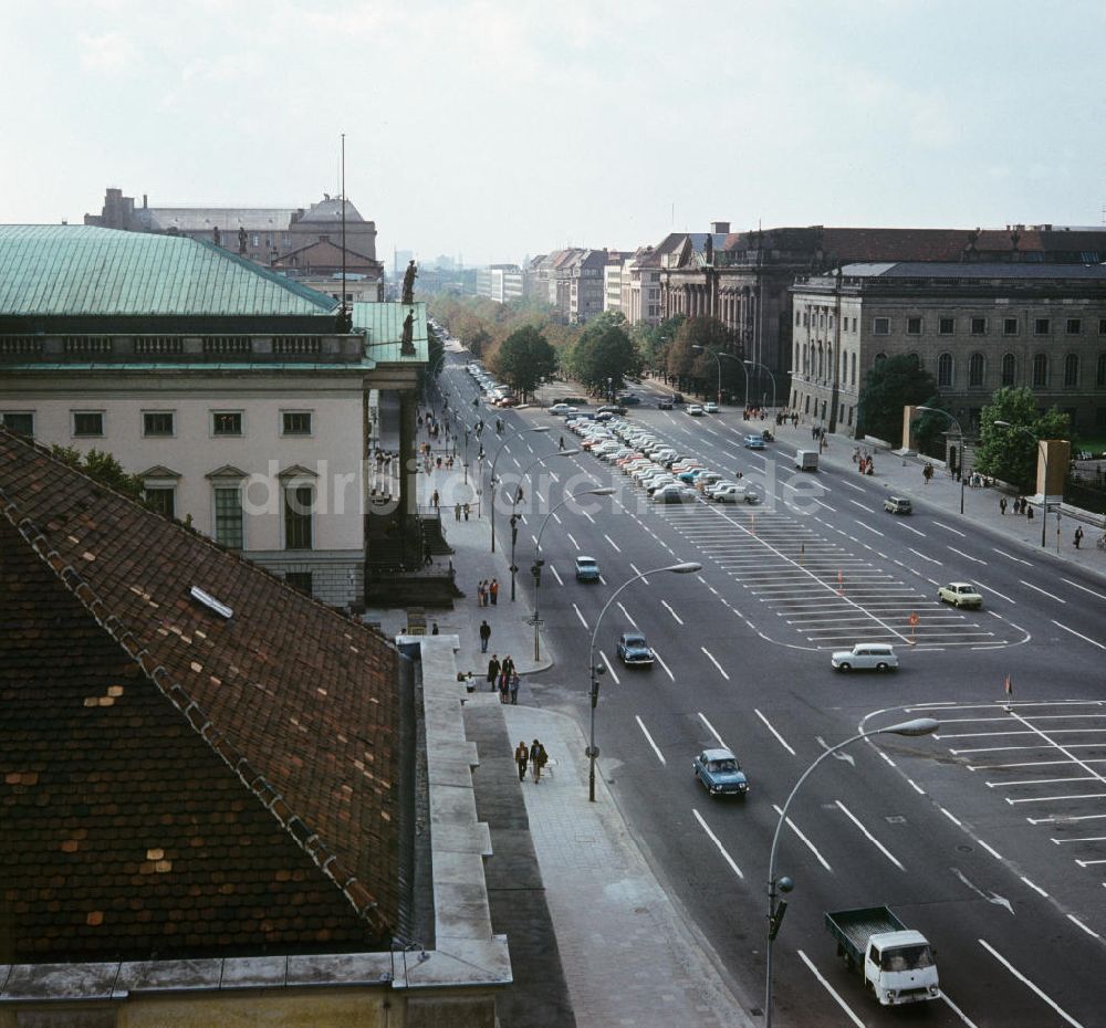 DDR-Fotoarchiv: Berlin - Unter den Linden in Berlin