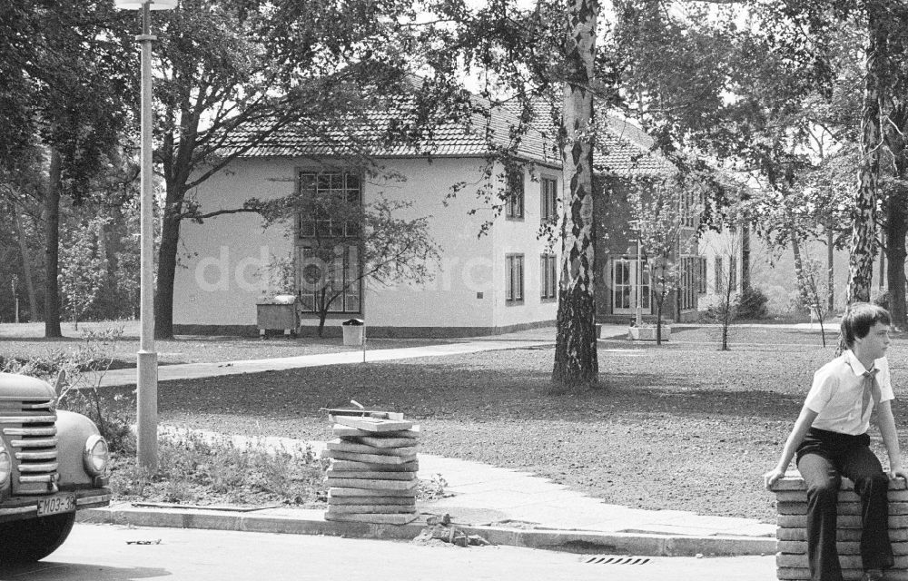DDR-Fotoarchiv: Joachimsthal - Unterkunftshaus auf dem Gelände der Pionierrepublik Wilhelm Pieck am Werbellinsee in Joachimsthal in Brandenburg in der DDR