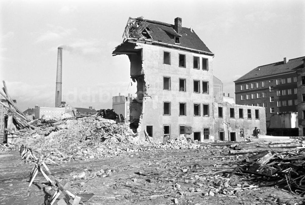 DDR-Fotoarchiv: Leipzig - Verfallene Wohnhäuser in Leipzig