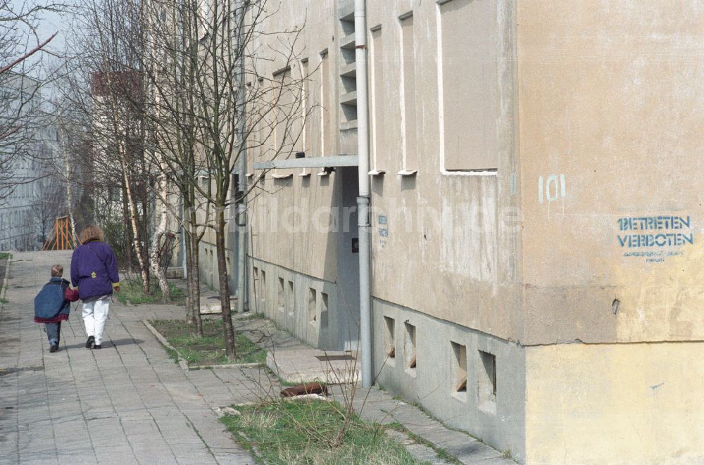 DDR-Fotoarchiv: Gotha - Verlassene Kaserne der GSSD Gruppe der Sowjetischen Streitkräfte in Gotha in Thüringen in der DDR
