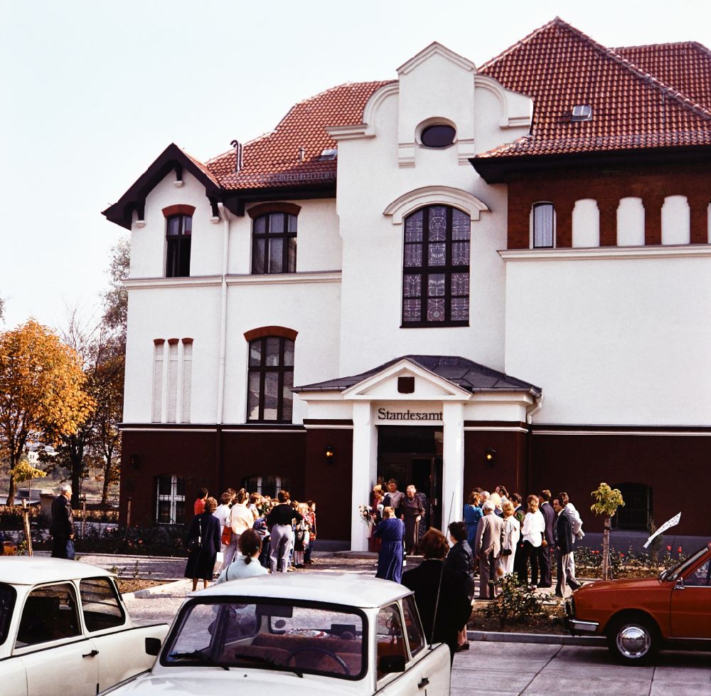 DDR-Fotoarchiv: Berlin - Villa am Fennpfuhl - Standesamt Lichtenberg in Berlin in der DDR