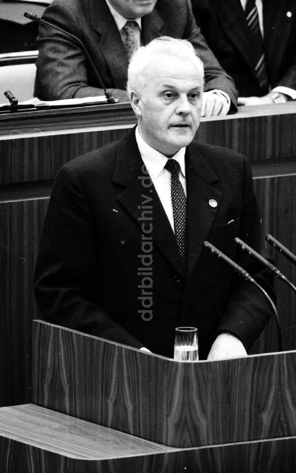 DDR-Fotoarchiv: Berlin - 6. Volkskammertagung, Rede von Dr. Stabe Umschlagnr.: 1196 Foto: Lenke