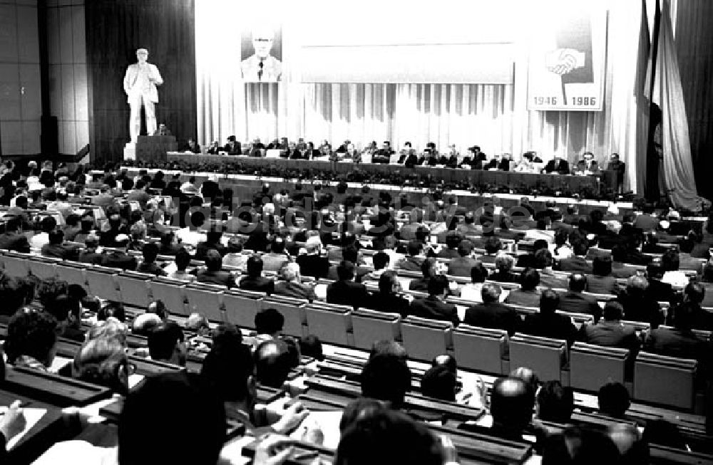 DDR-Bildarchiv: Berlin - 23.01.1986 Von der Konferenz an der Parteihochschule Karl Marx