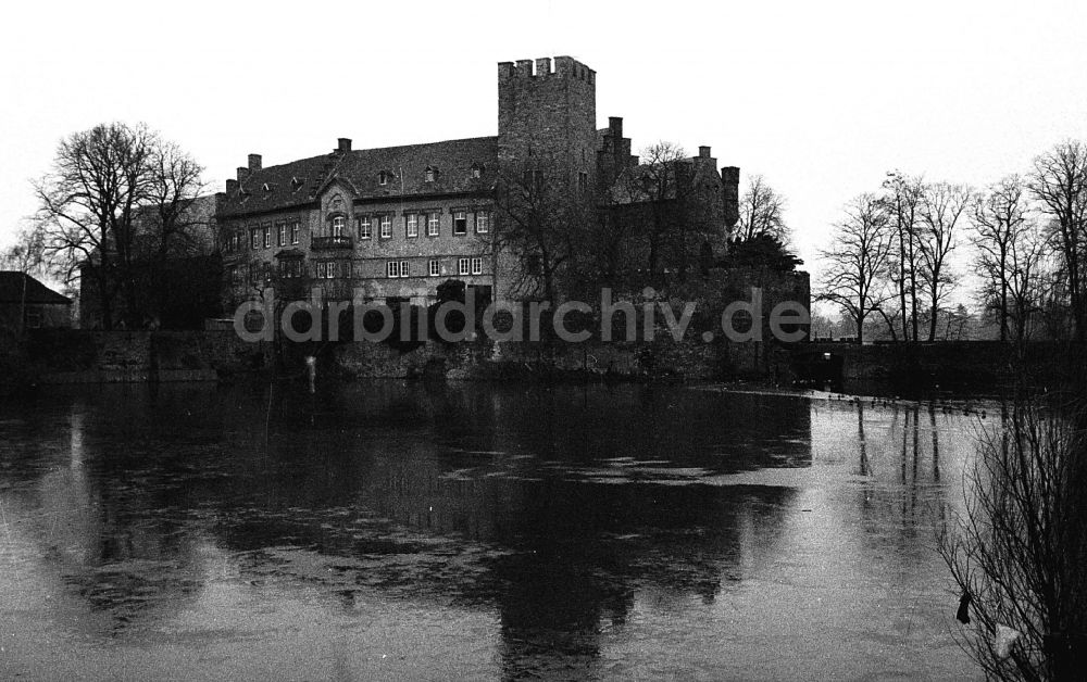 DDR-Bildarchiv: Flechtingen - Wasserschloss Flechtingen in Sachsen-Anhalt in der DDR