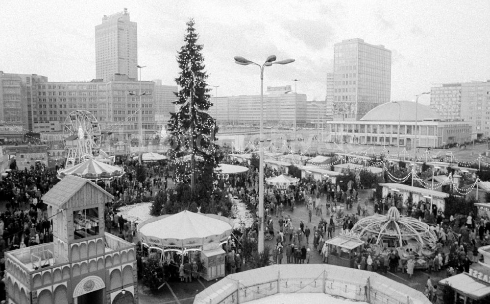 DDR-Bildarchiv: Berlin - Weihnachtsmarkt am Alexanderplatz Berlin