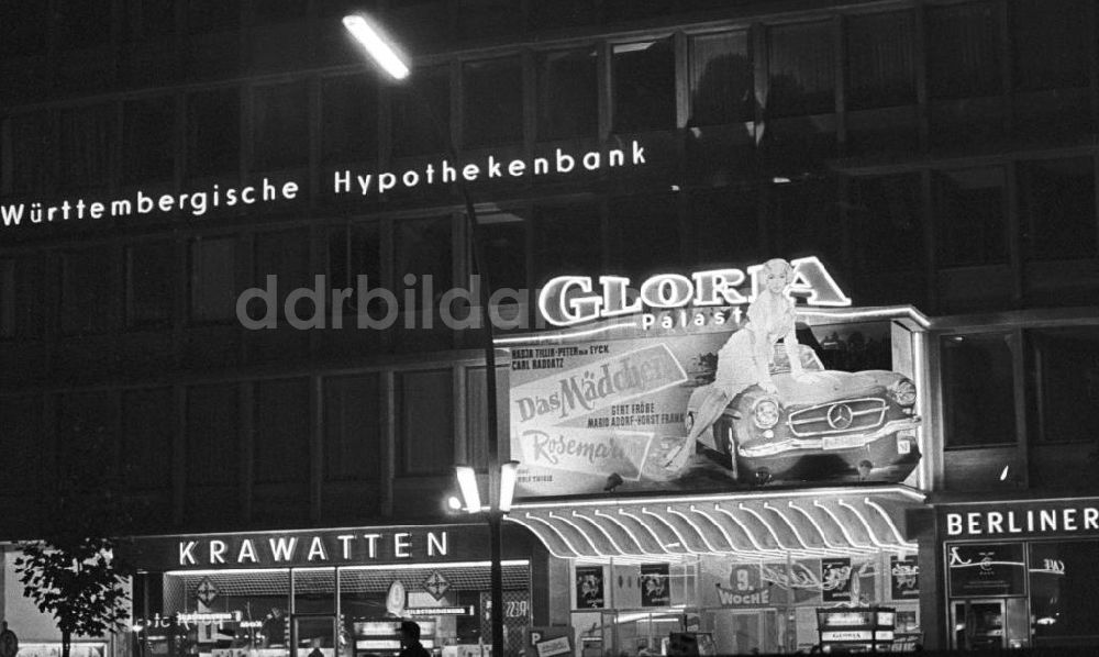 DDR-Bildarchiv: Berlin - Westberlin - Gloria Palast spielt Das Mädchen Rosemarie 1958
