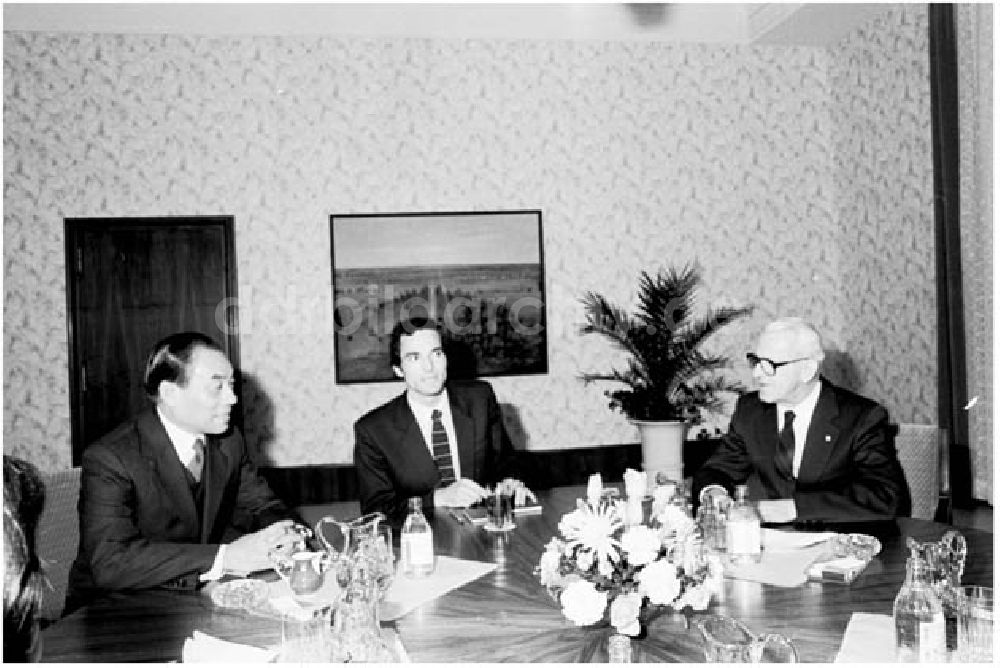 DDR-Fotoarchiv: Berlin - 28.10.1986 Willi Stroph empfing Gesundheitsminister der SRV, Pro