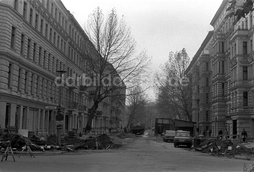 DDR-Bildarchiv: Berlin - Wohnhäuser in der Husemannstraße in Berlin-Prenzlauer Berg