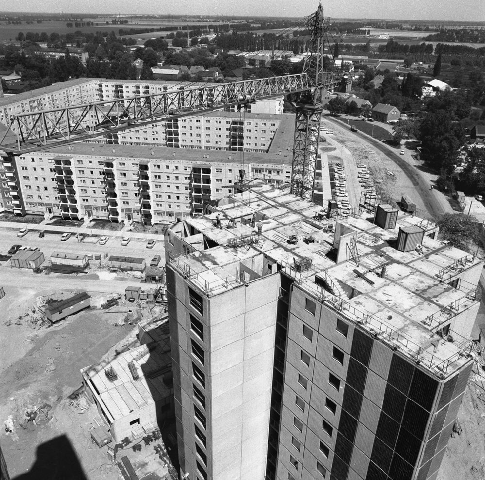 DDR-Bildarchiv: Berlin - Wohnungsbau in Hohenschönhausen in Ostberlin